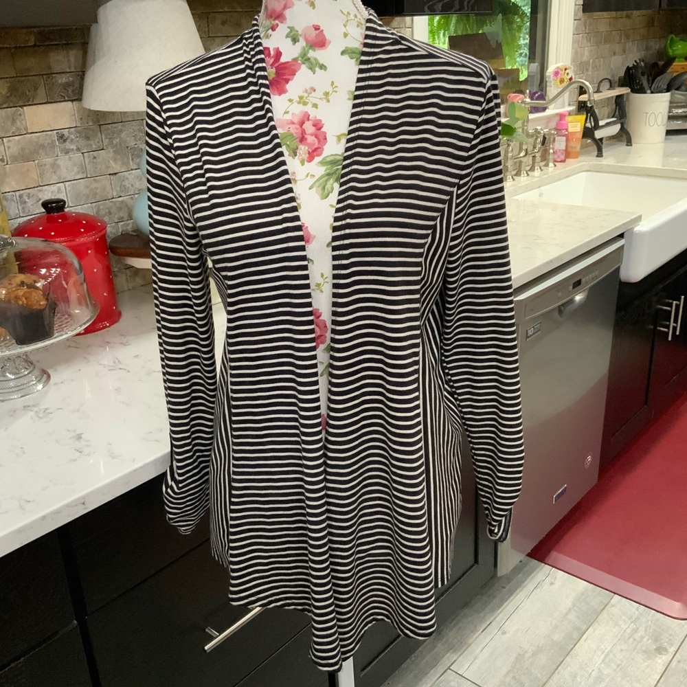 Weekends By Chico’s Knit Cardigan Size Medium Roll Tab Sleeve Black White Stripe